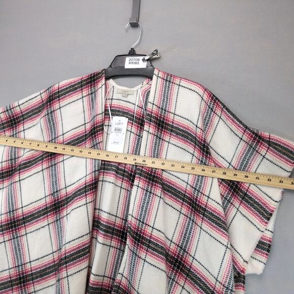 NWT Loft Soft Knit Plaid Poncho Cape Sweater Women's M/L Fringe Boho Festival - Picture 3 of 10